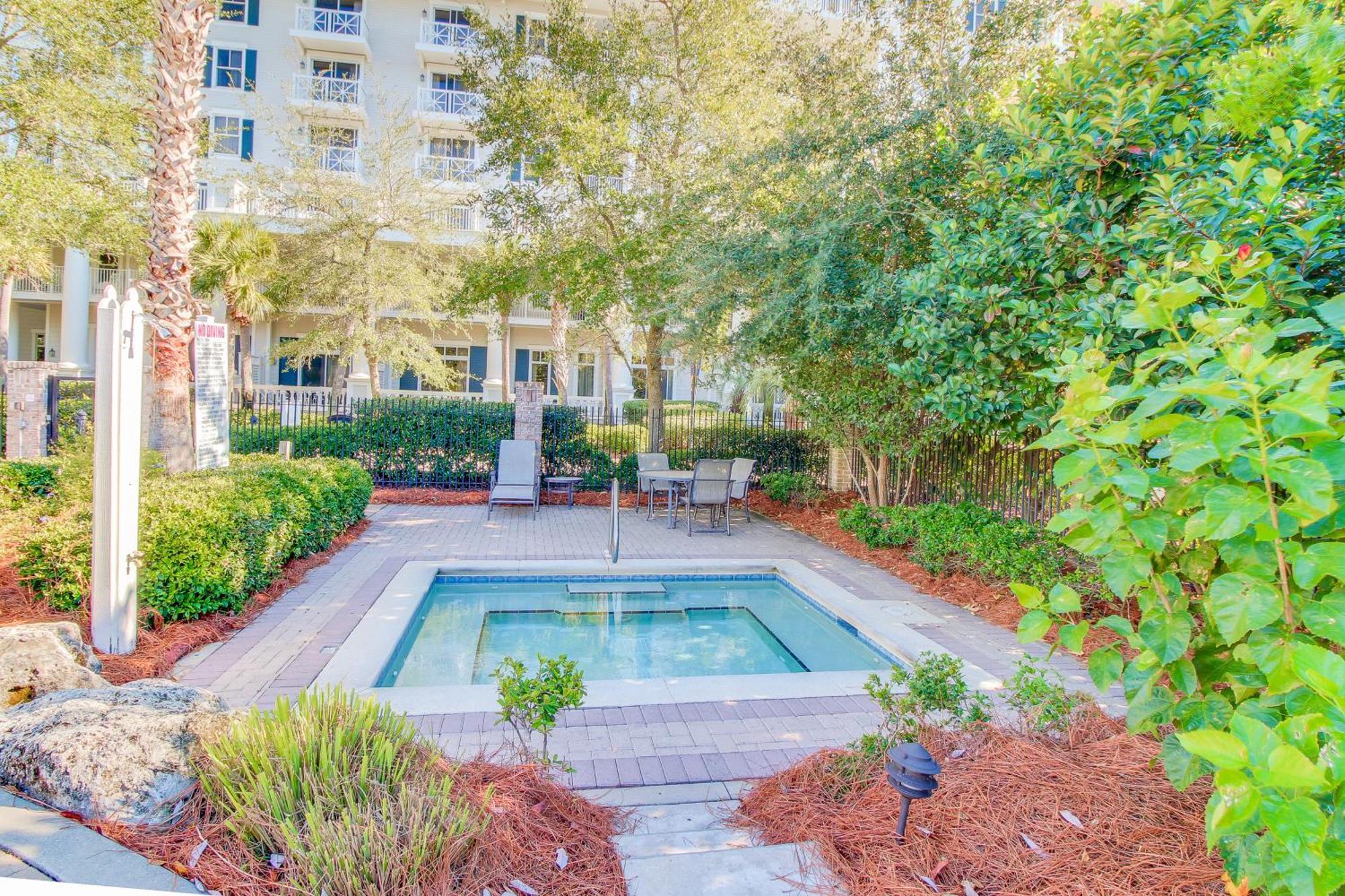 Bahia Condos II Destin Room photo